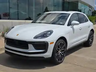 2022 Porsche Macan Base's photo