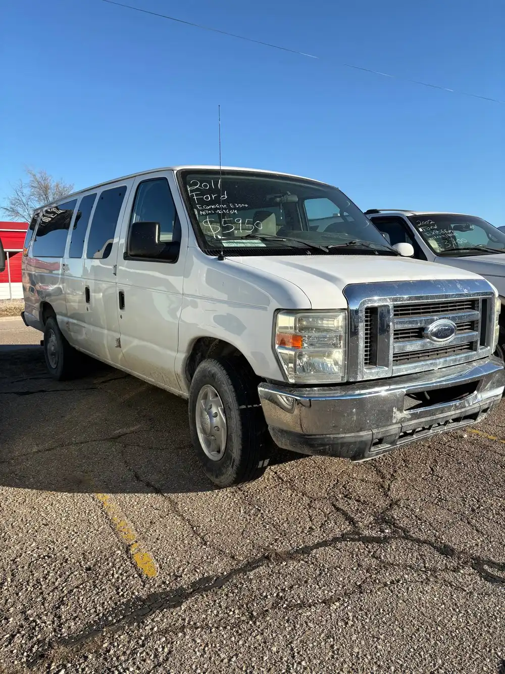 2011 Ford E-Series E-350 XLT Super Duty Extended's photo