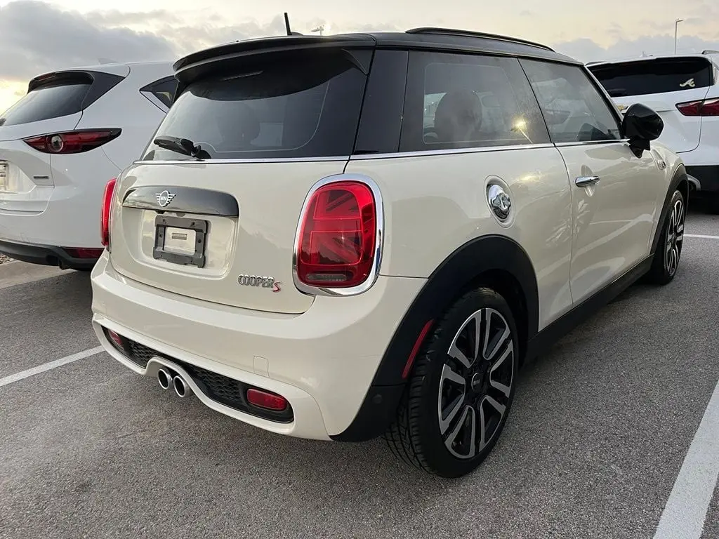 2020 MINI Hardtop Cooper S photo 3