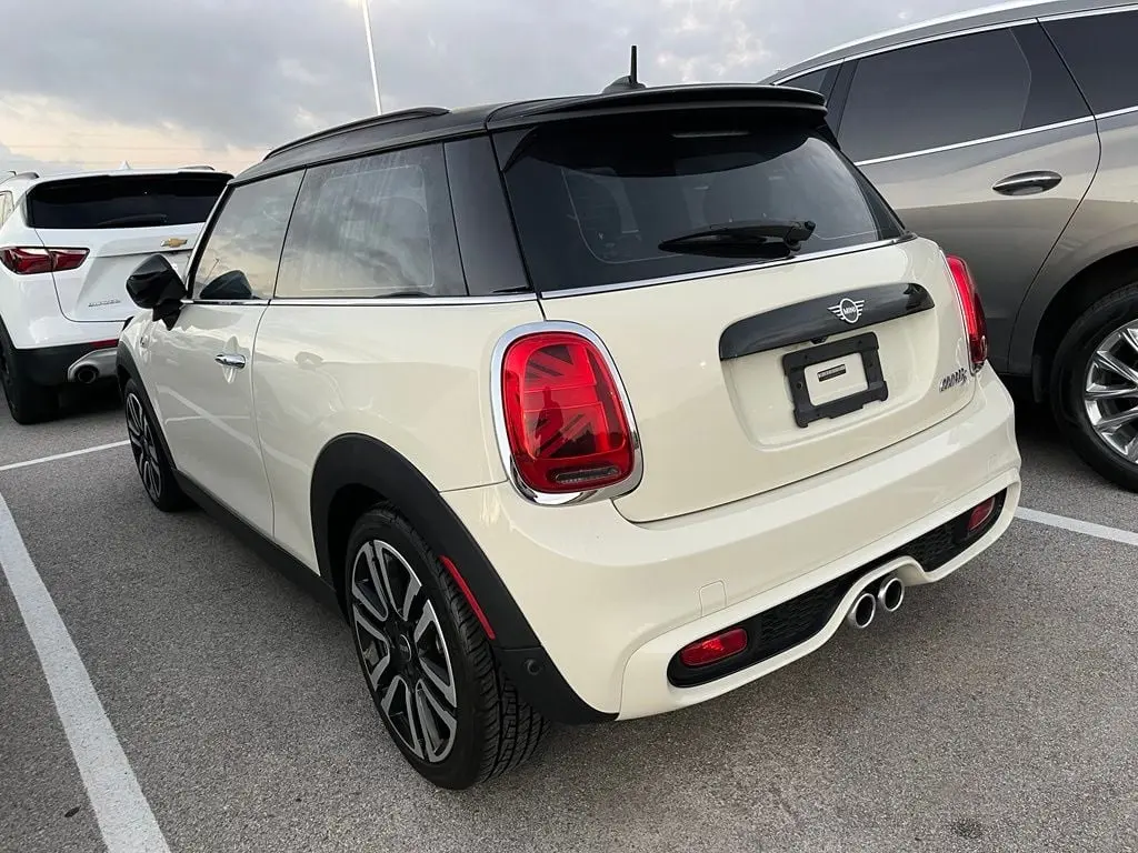 2020 MINI Hardtop Cooper S photo 4