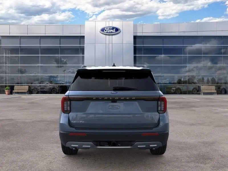 2026 Ford Explorer undefined photo 4