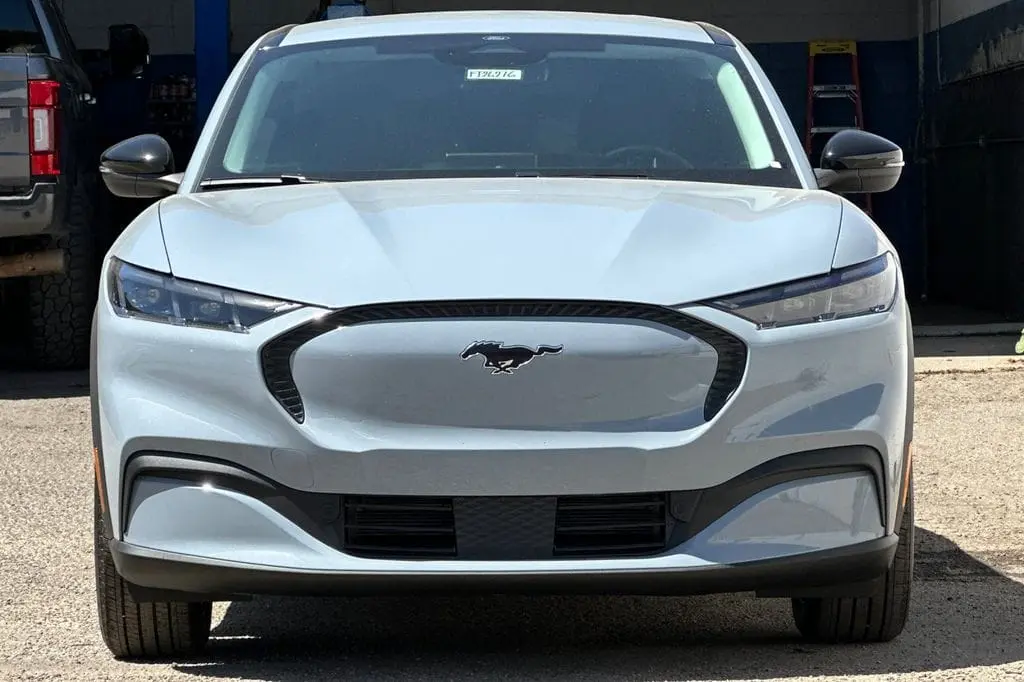 2026 Ford Mustang-Mach-e Select photo 5