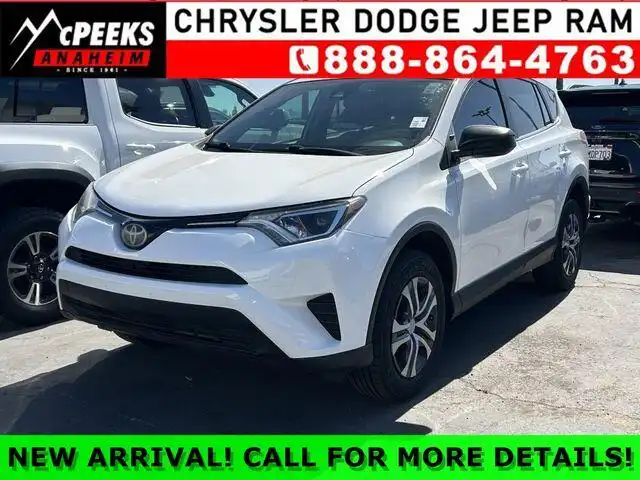 2017 Toyota RAV4 LE AWD's photo