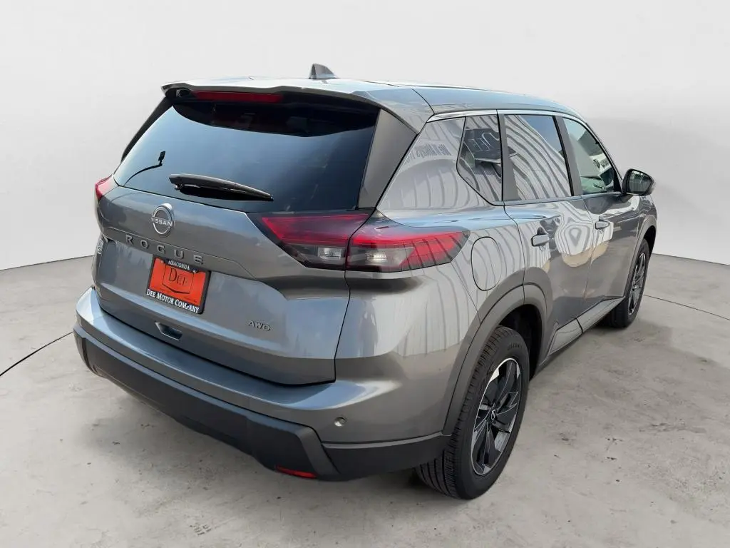 2025 Nissan Rogue SV AWD photo 4