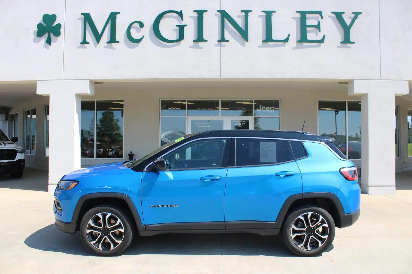 2023 Jeep Compass Limited 4X4's photo