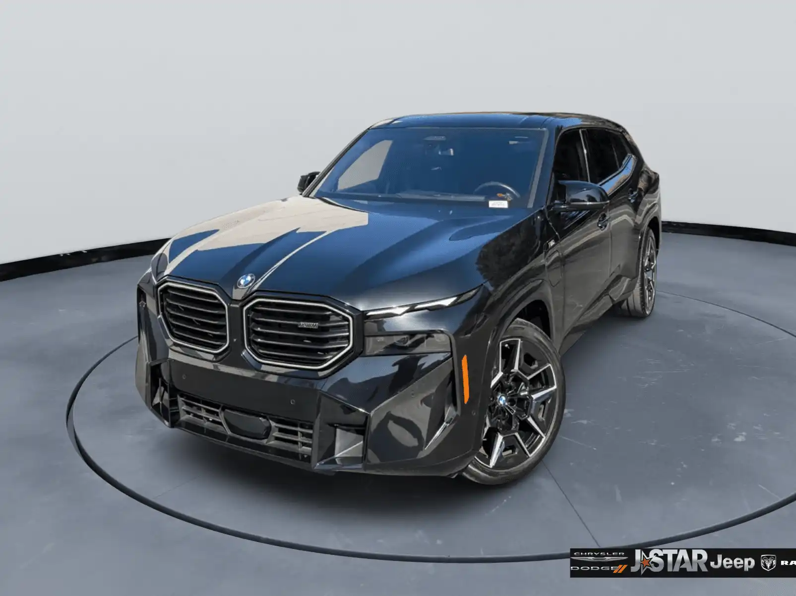 2023 BMW XM Base's photo