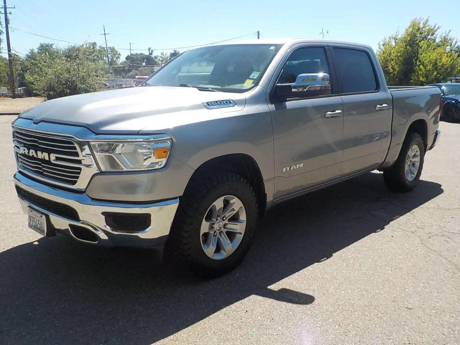 2024 RAM 1500 Laramie 4x4 Crew Cab 5'7's photo