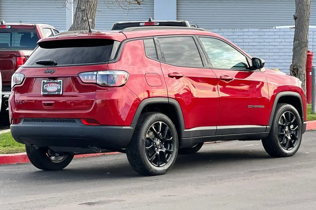 2026 Jeep Compass Altitude 4X4 photo 4