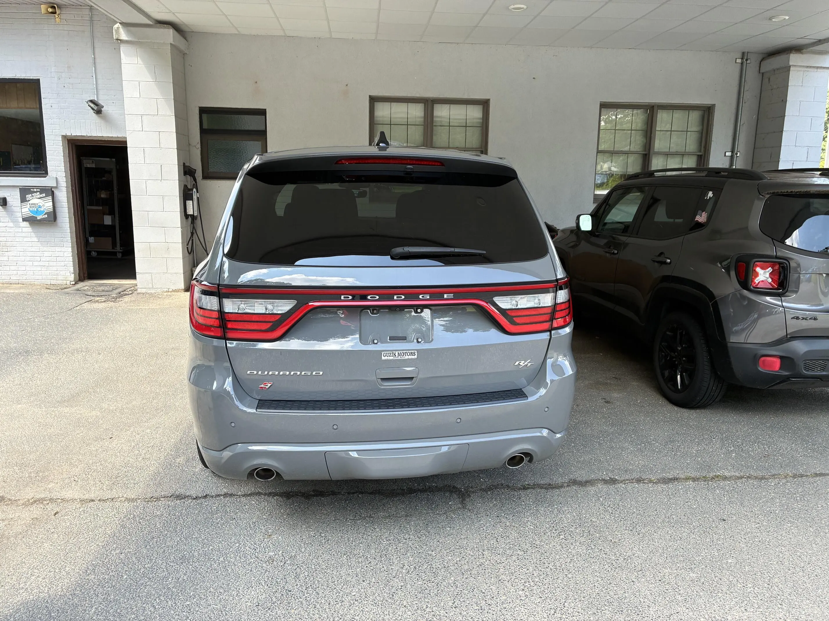 2023 Dodge Durango R/T AWD photo 3