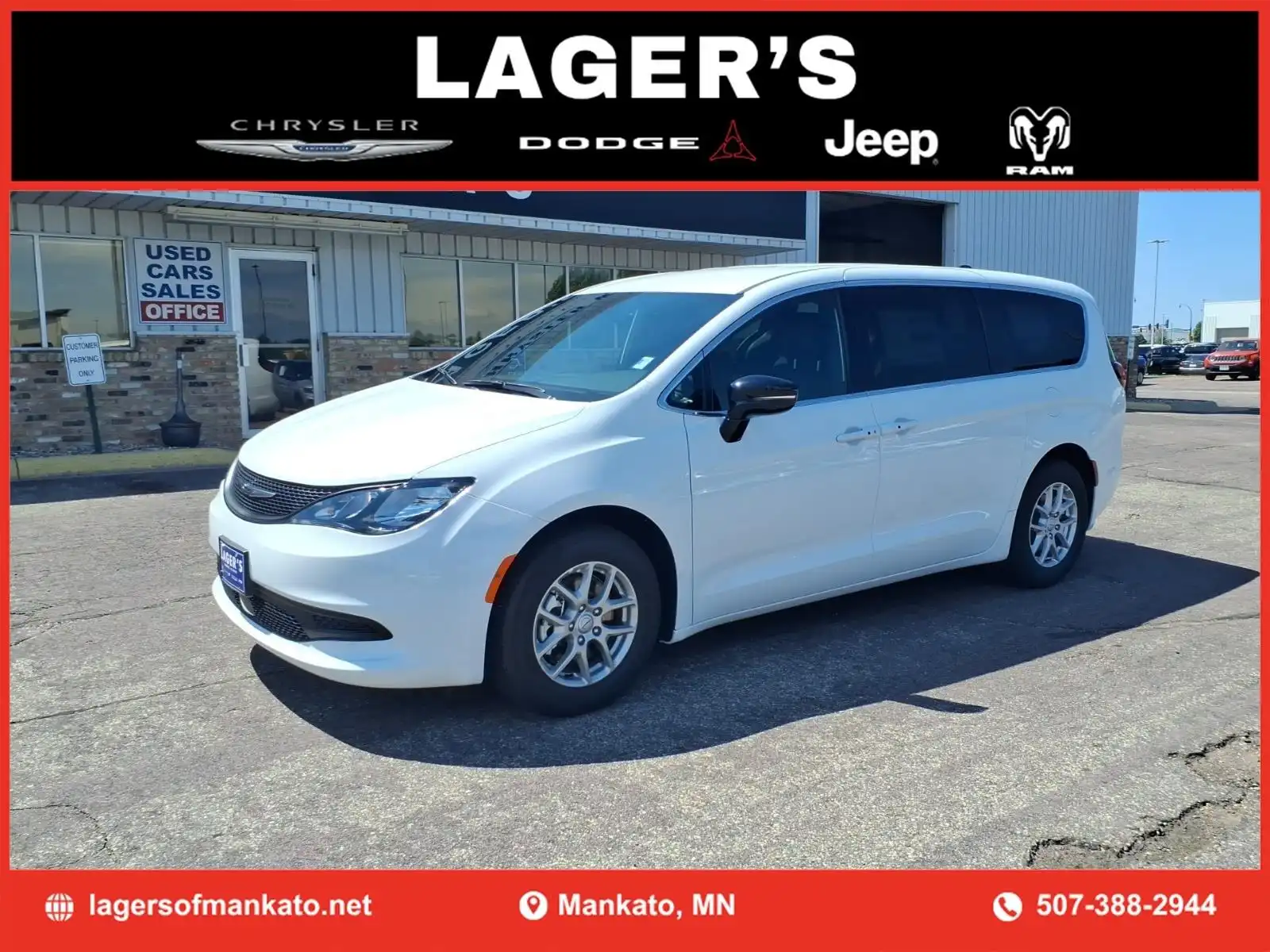 2026 Chrysler Voyager LX's photo