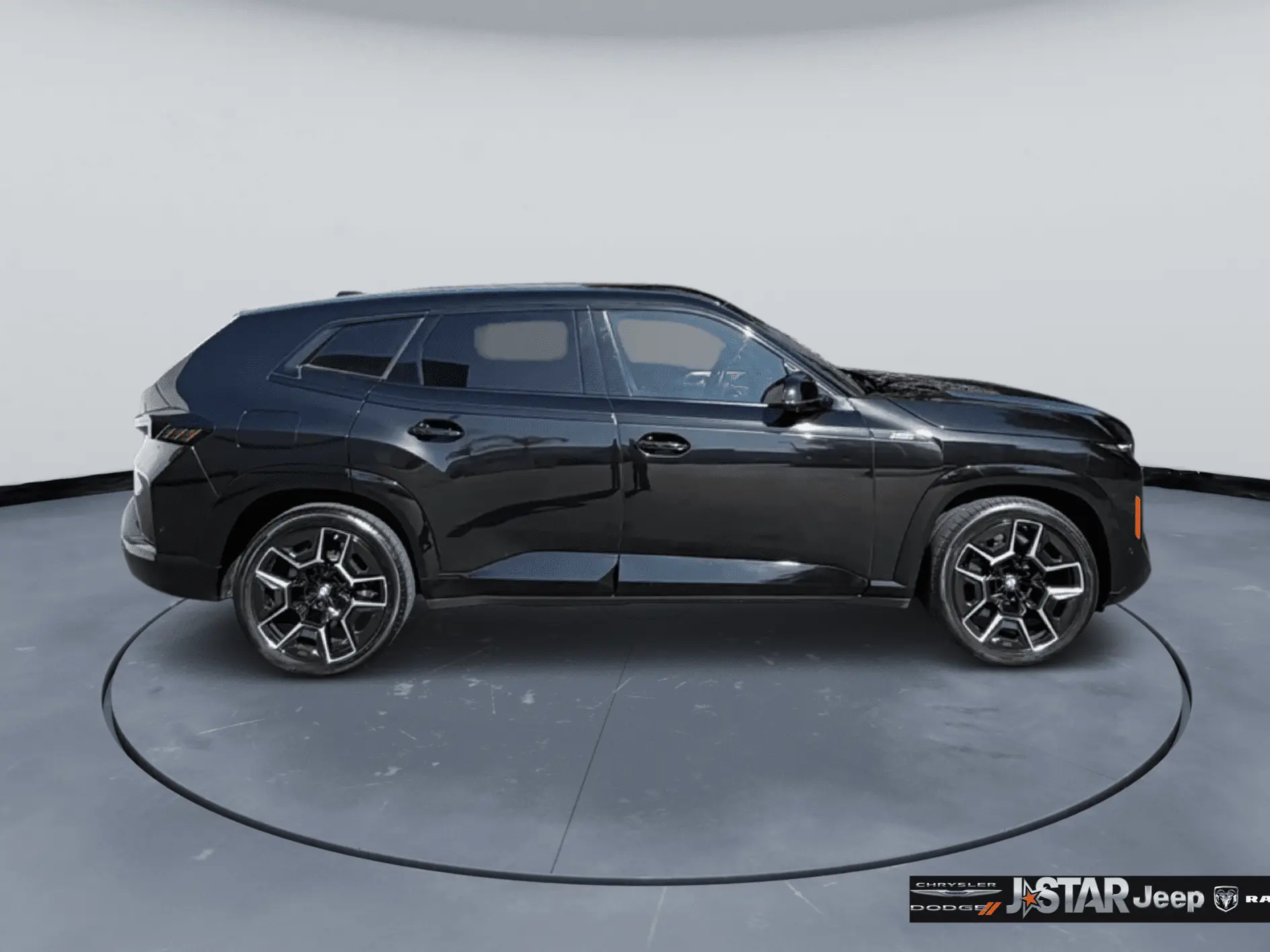 2023 BMW XM Base photo 4