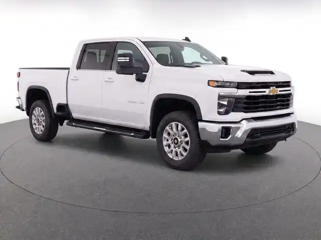 2025 Chevrolet Silverado HD LT 4WD Crew Cab Standard Box's photo