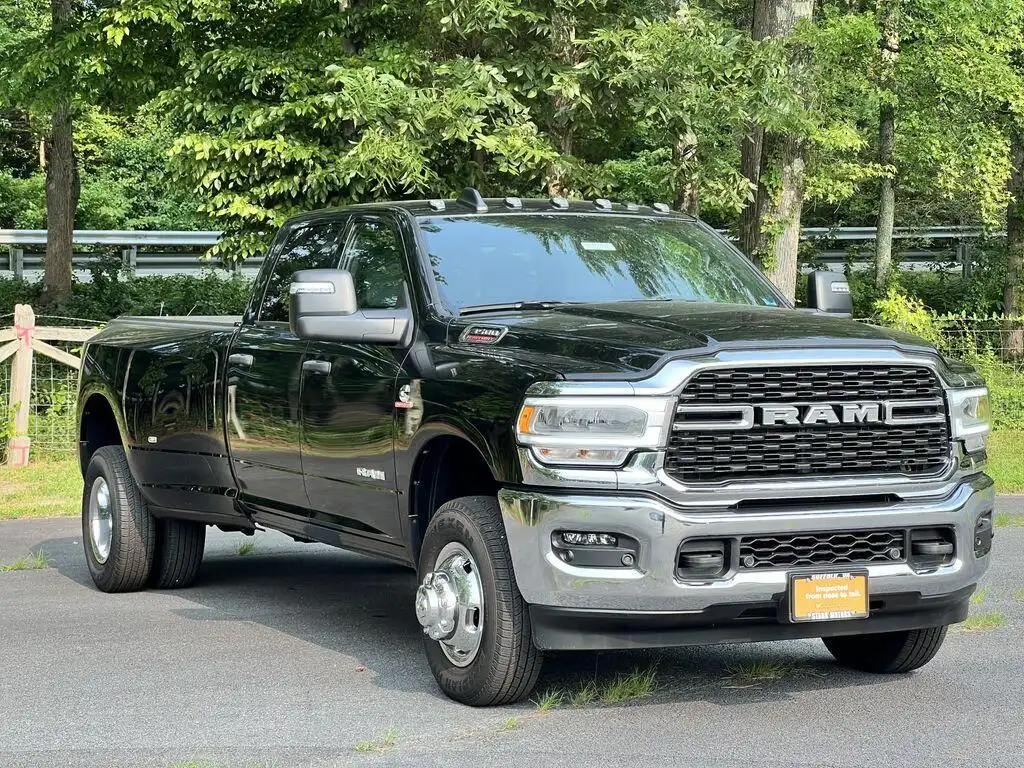 2024 RAM 3500 Big Horn 4WD Crew Cab LWB's photo