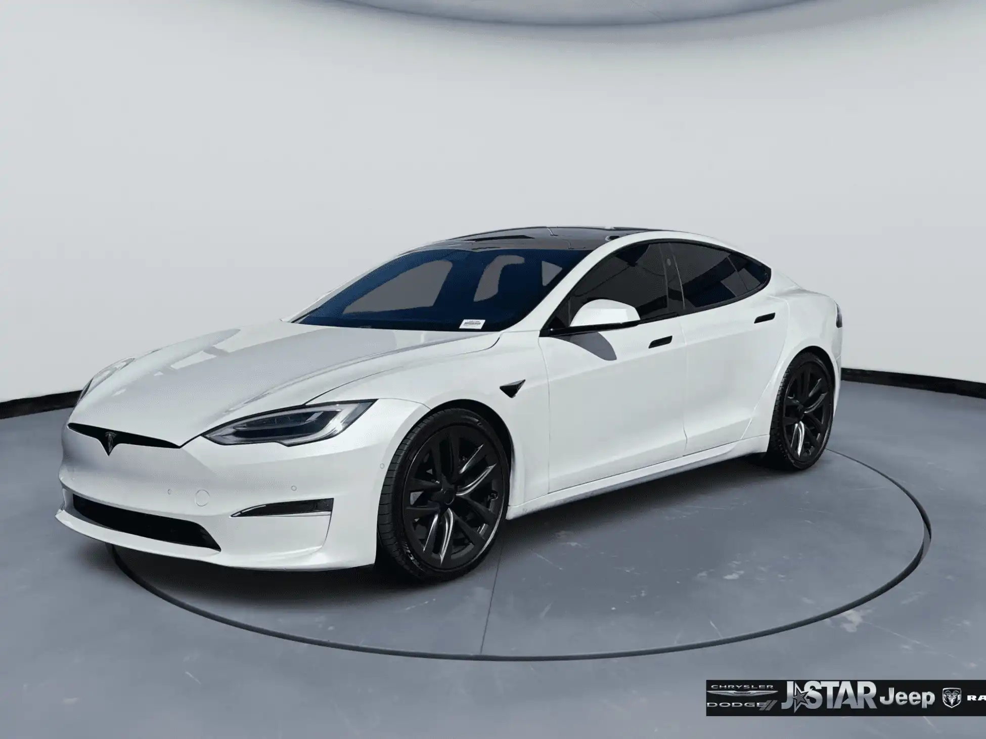 2021 Tesla Model S Plaid's photo