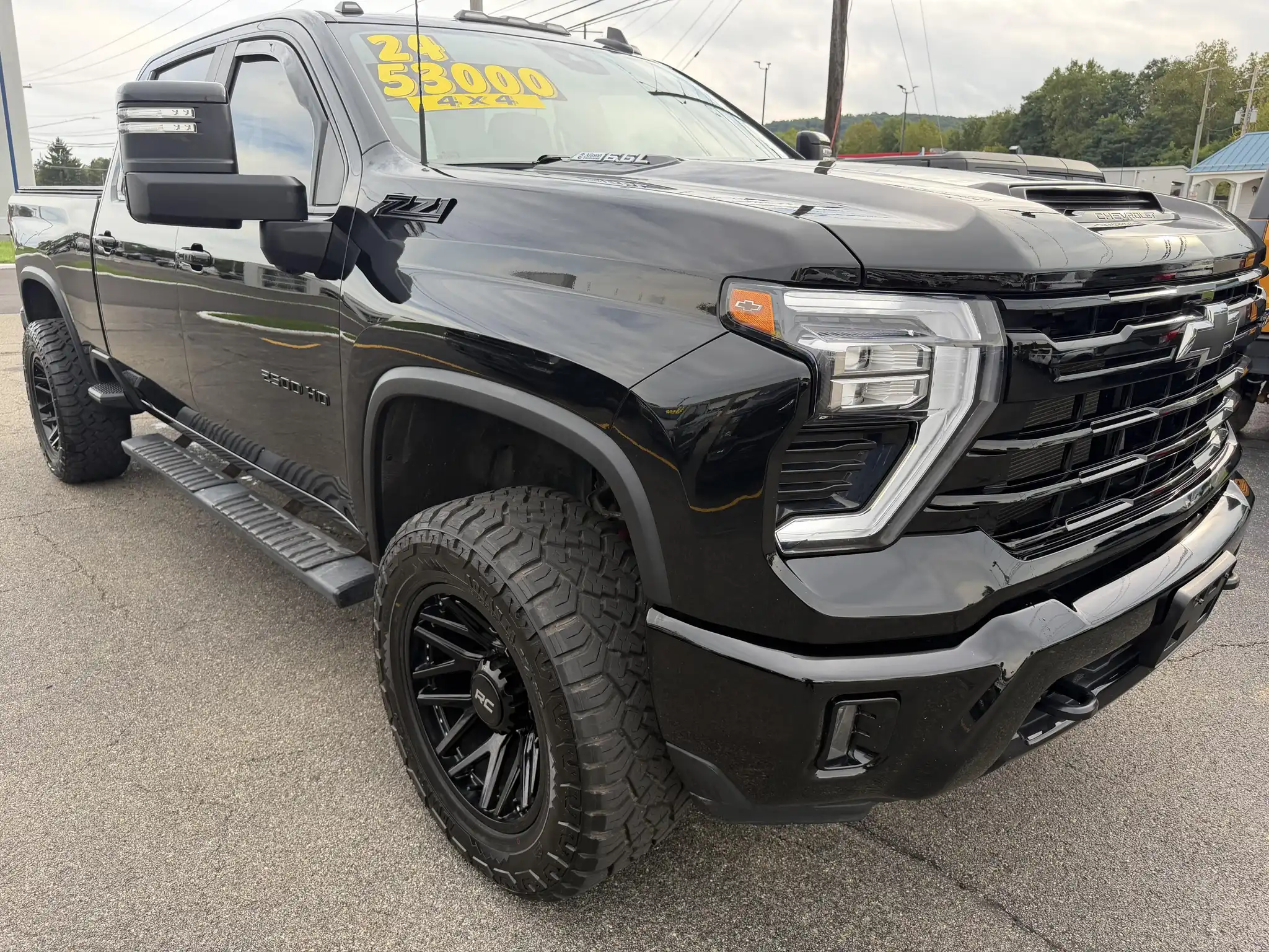 2024 Chevrolet Silverado HD LT 4WD Crew Cab Standard Box's photo