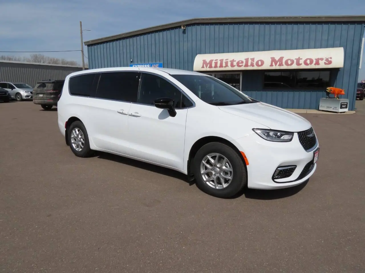 Vehicle Image 2