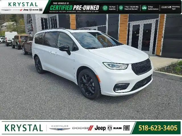 2026 Chrysler Pacifica Limited AWD's photo