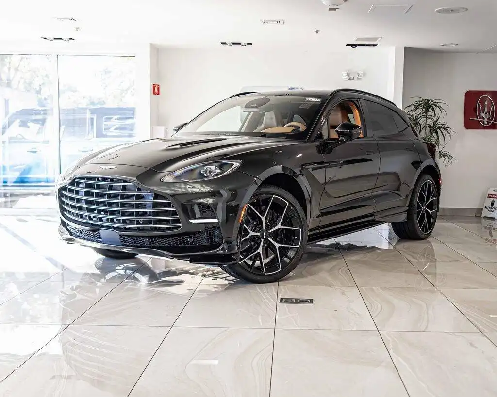 2026 Aston Martin DBX 4.0 V8 707 AWD's photo
