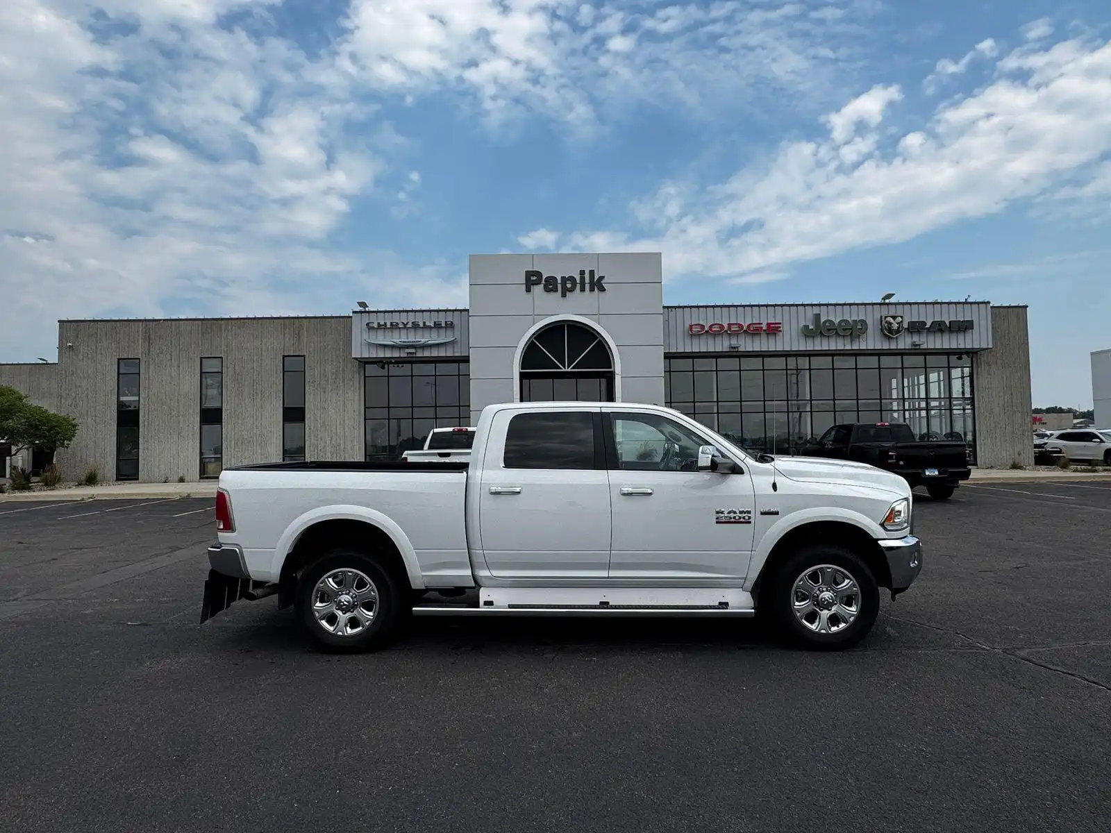 2015 RAM 2500 Laramie 4X4 Crew Cab SWB's photo