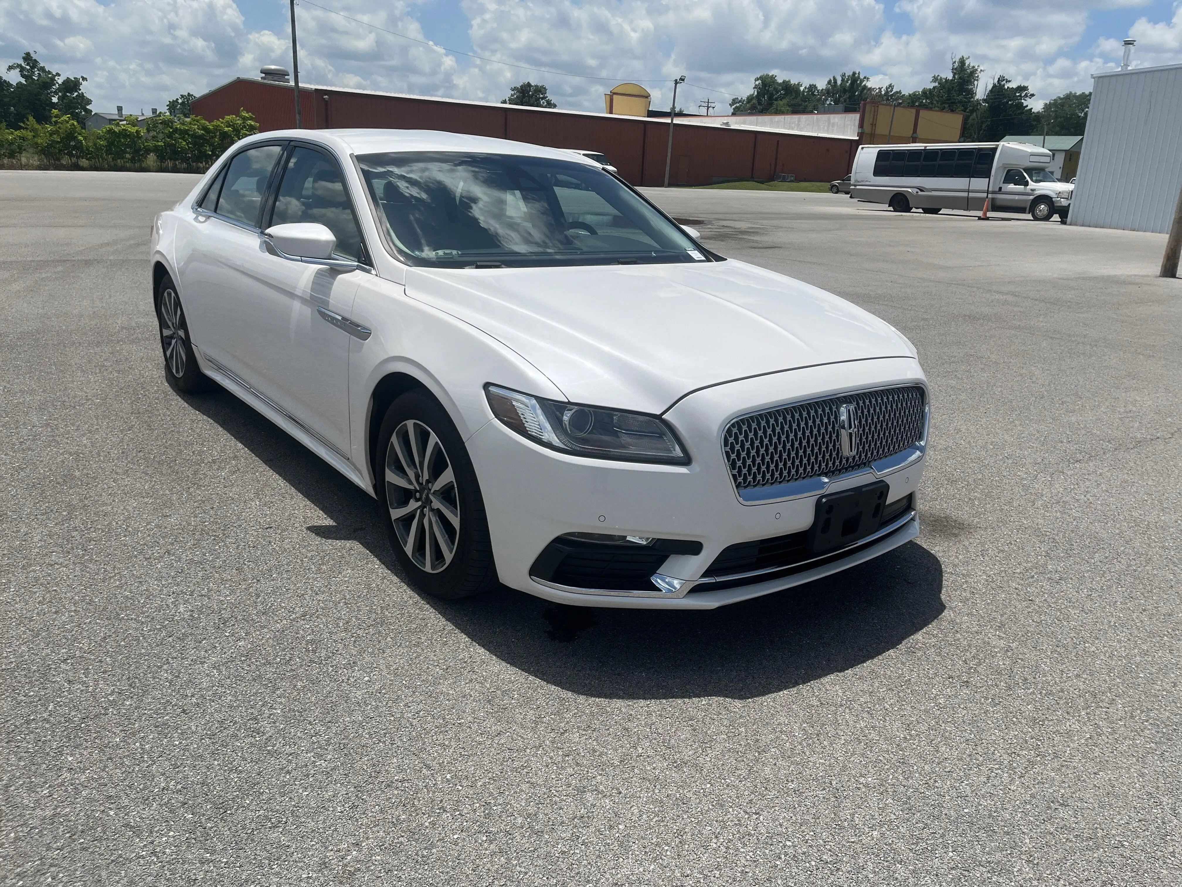 2019 Lincoln Continental FWD's photo