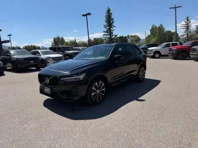 2024 Volvo XC60 B5 Plus Dark Theme AWD's photo