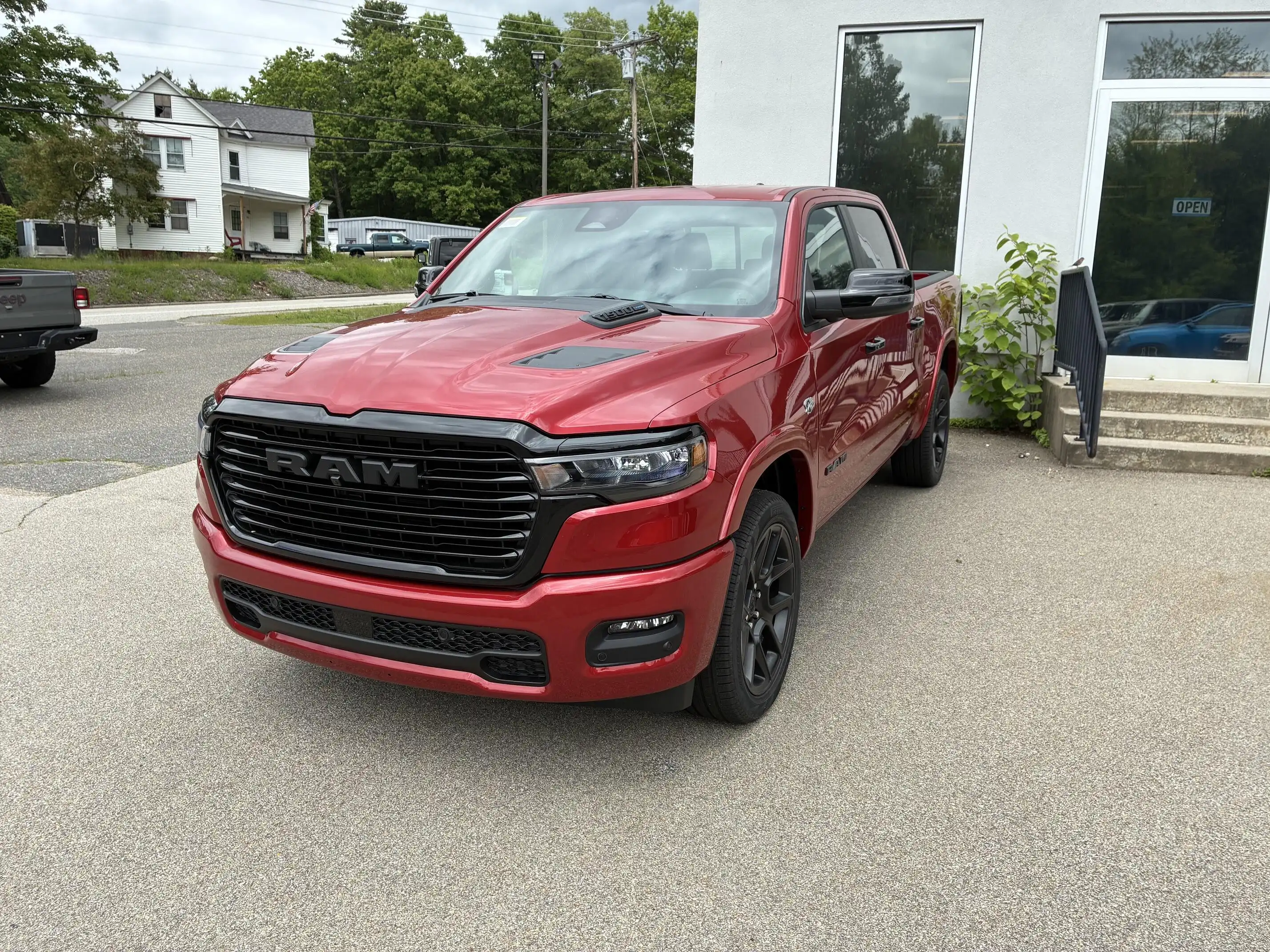 2026 RAM 1500 Laramie 4x4 Crew Cab 5'7's photo