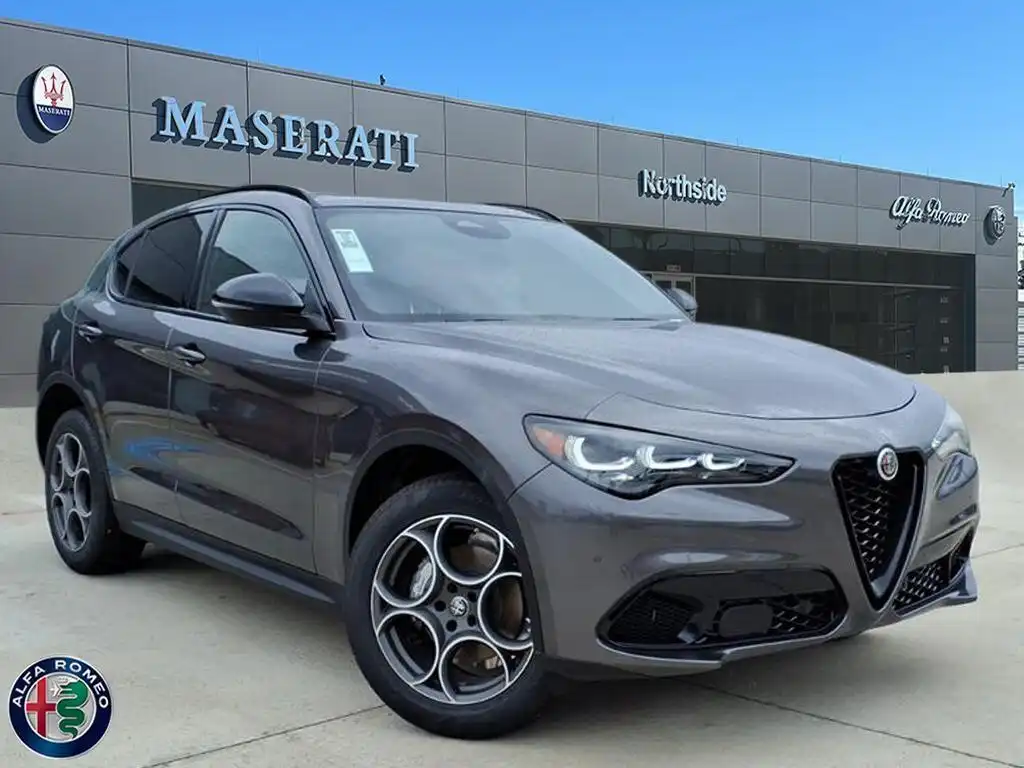2025 Alfa Romeo Stelvio Stelvio AWD's photo