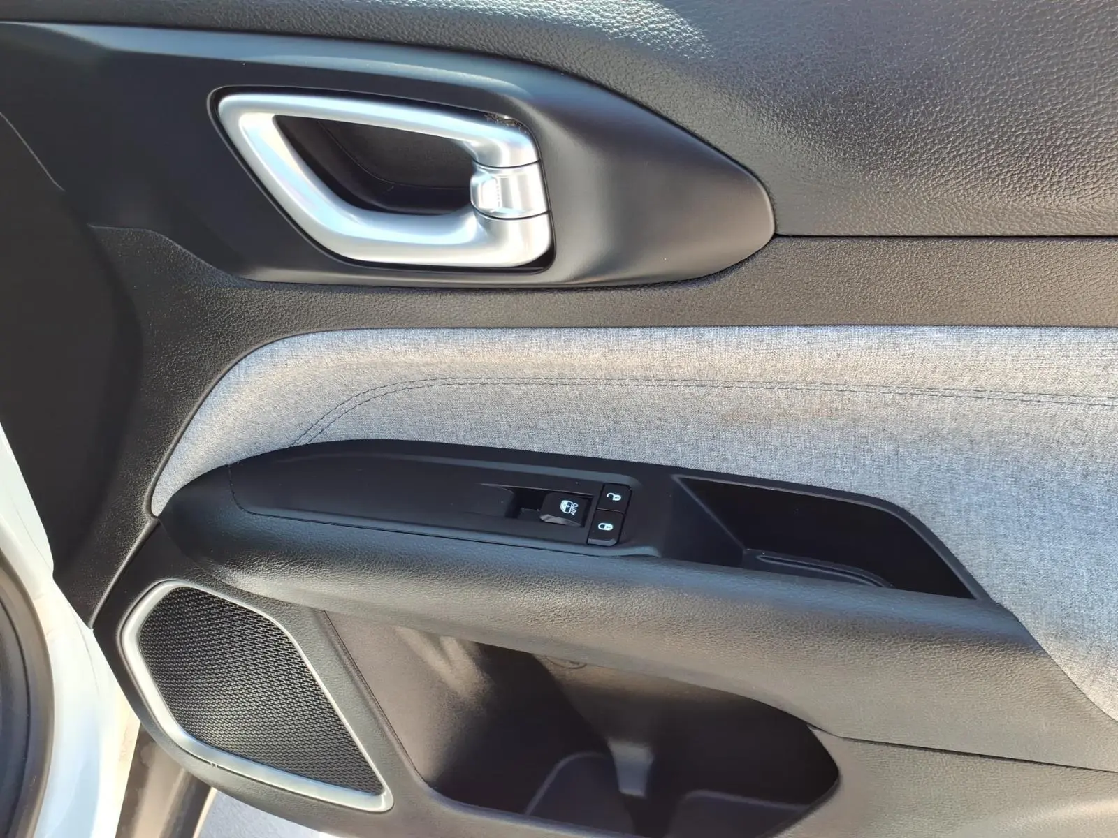 2024 Jeep Compass Latitude 4WD photo 5