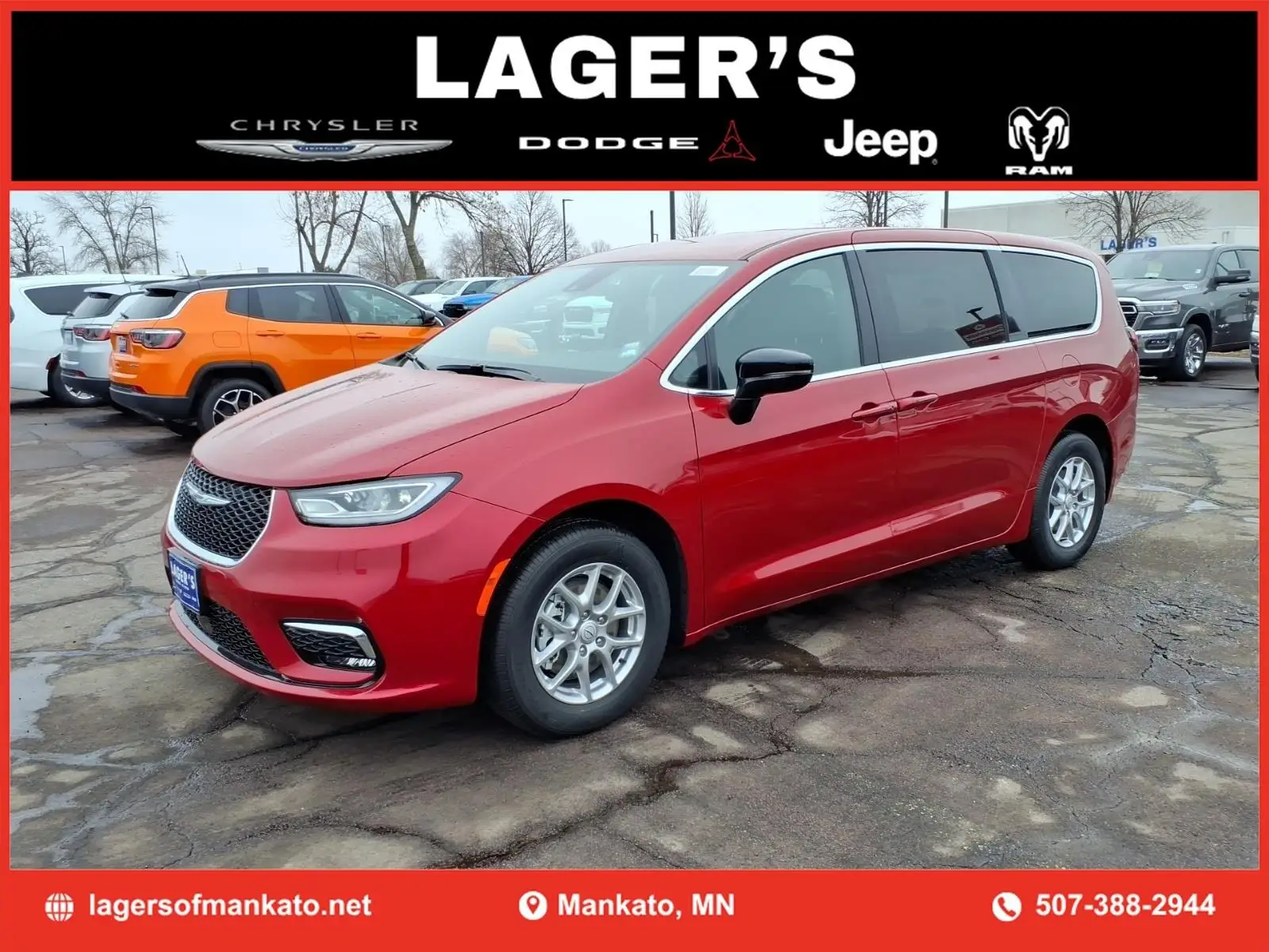 2026 Chrysler Pacifica Select photo 1