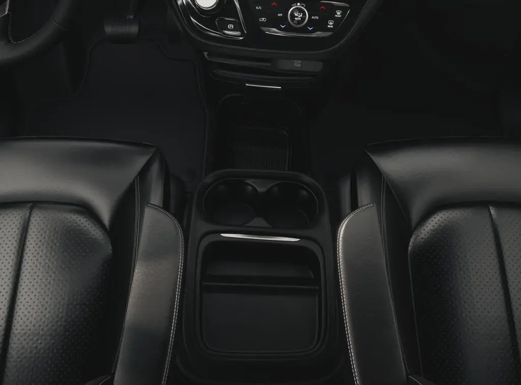 2027 Chrysler Pacifica Select photo 4