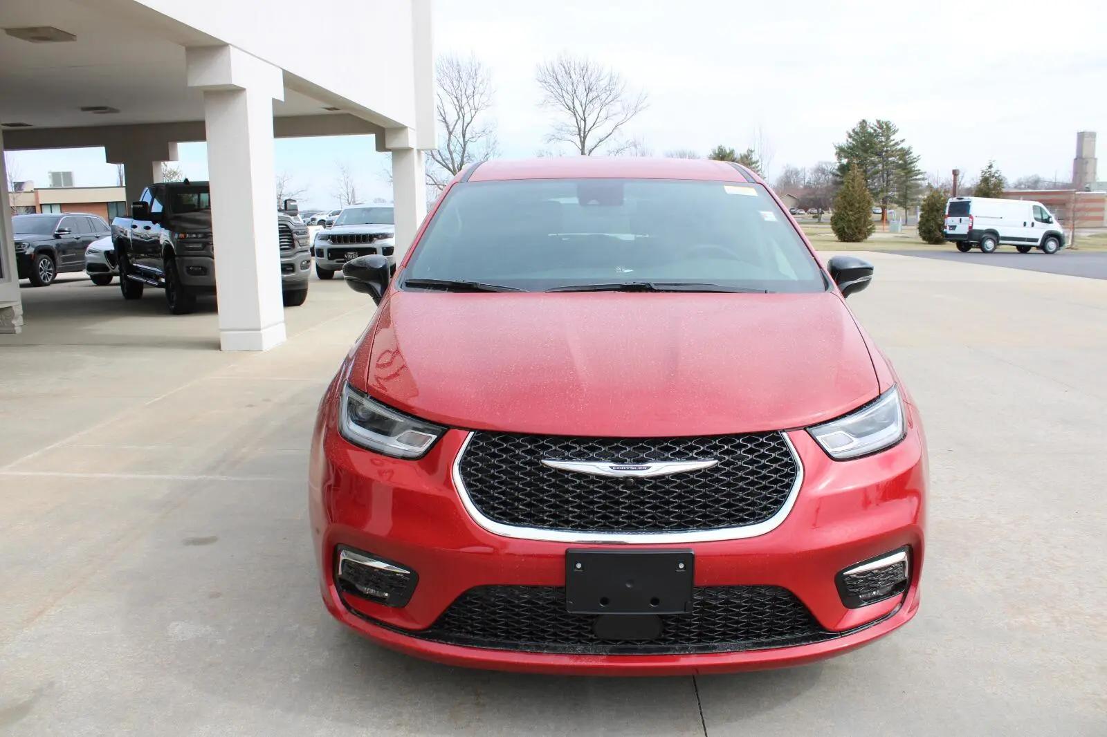 2026 Chrysler Pacifica Select photo 3