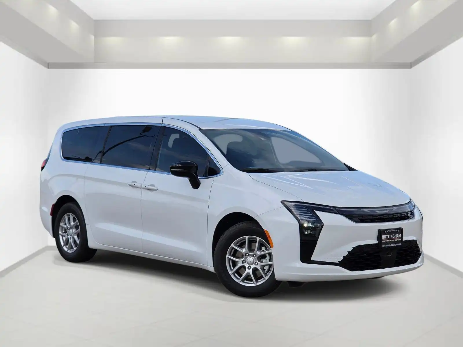 2027 Chrysler Pacifica Select's photo
