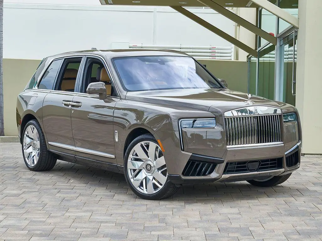 2027 Rolls-Royce Cullinan Base photo 5