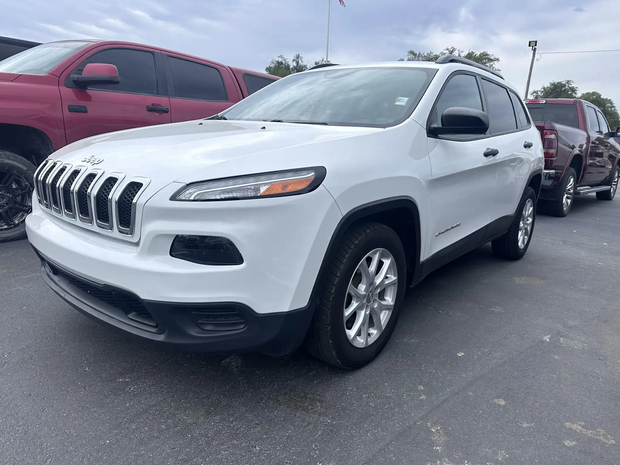 2016 Jeep Cherokee Sport's photo