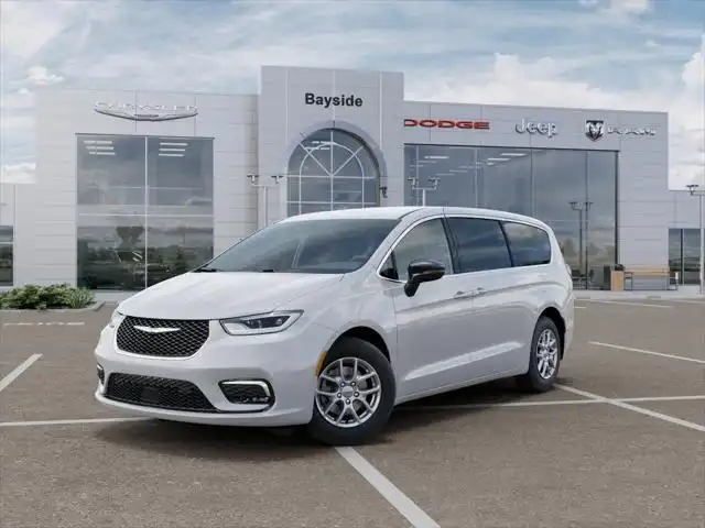 2025 Chrysler Pacifica Select's photo