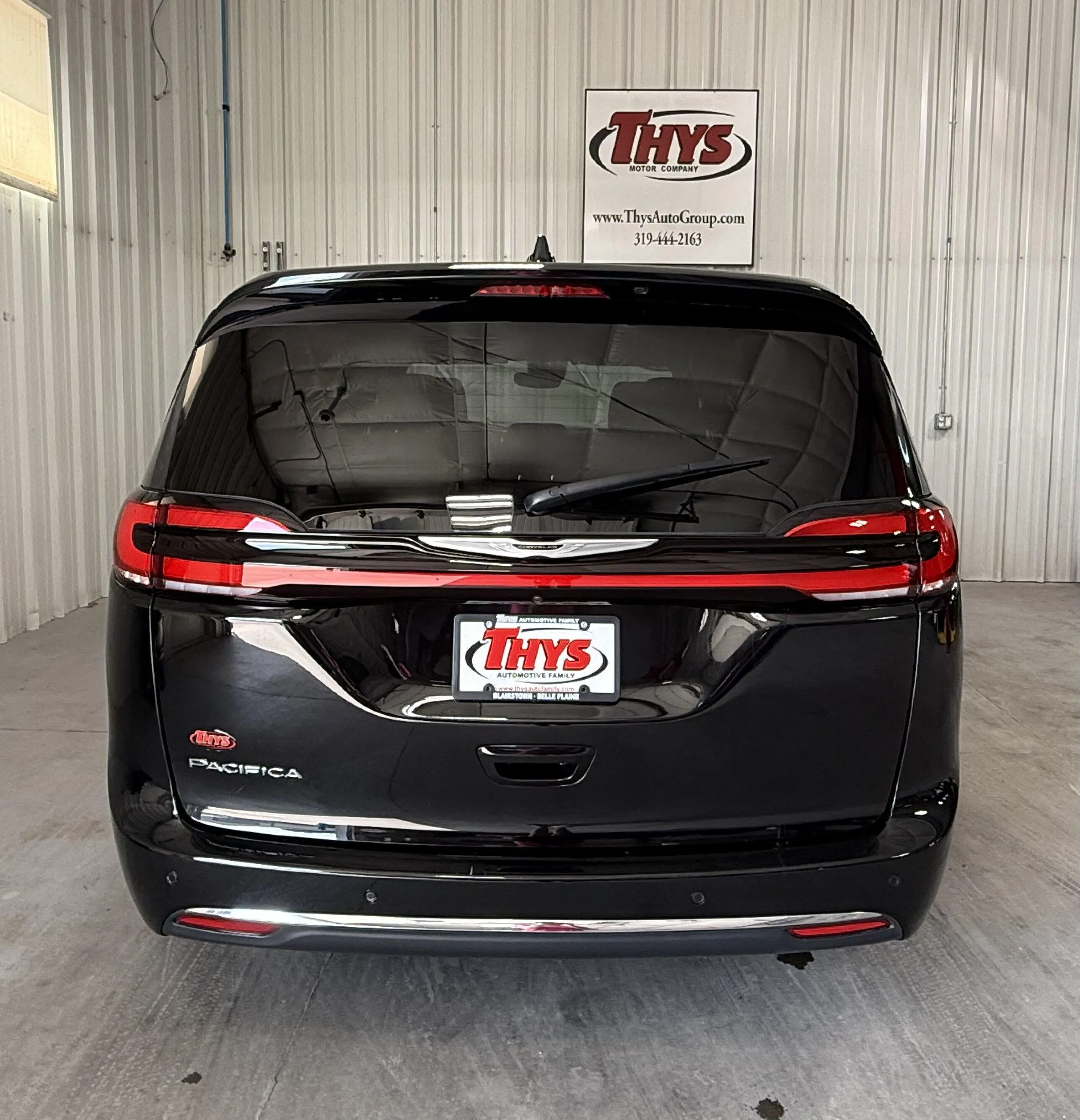 2025 Chrysler Pacifica Select photo 4