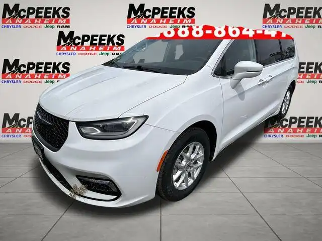 2021 Chrysler Pacifica Touring L's photo