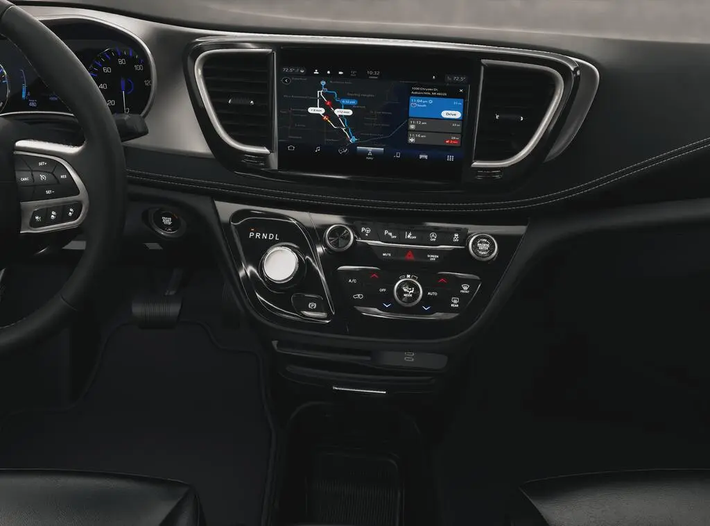 2027 Chrysler Pacifica Select AWD photo 5