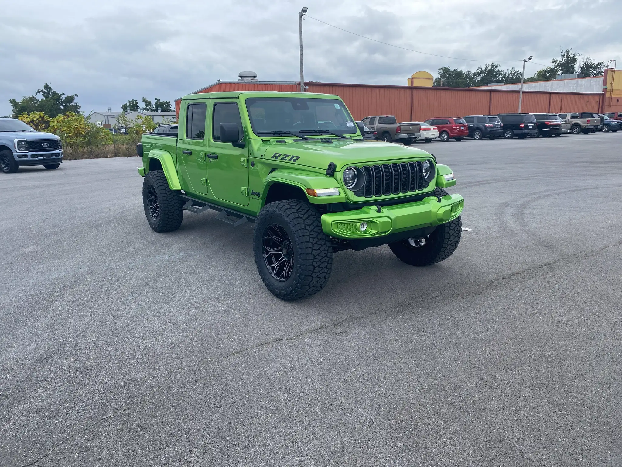 2025 Jeep Gladiator Sport S Auto's photo