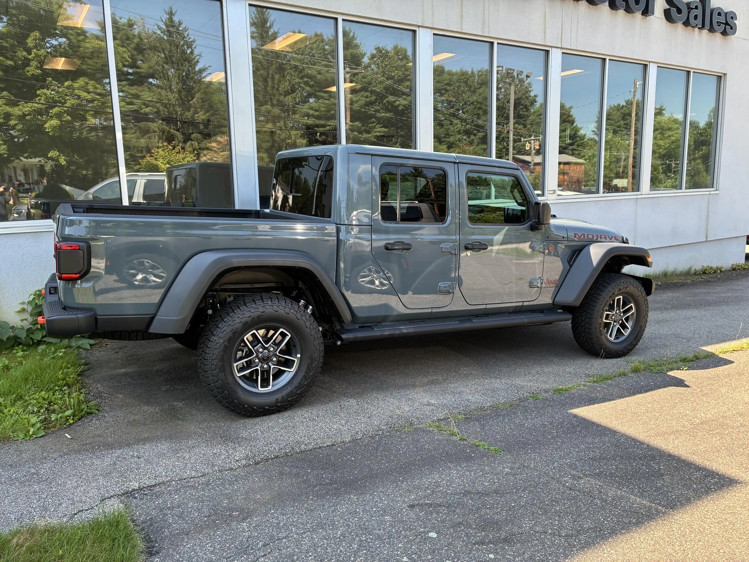 2026 Jeep Gladiator Mojave Auto's photo