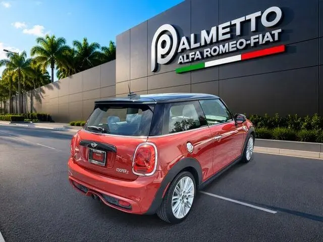 2015 MINI Cooper S photo 5