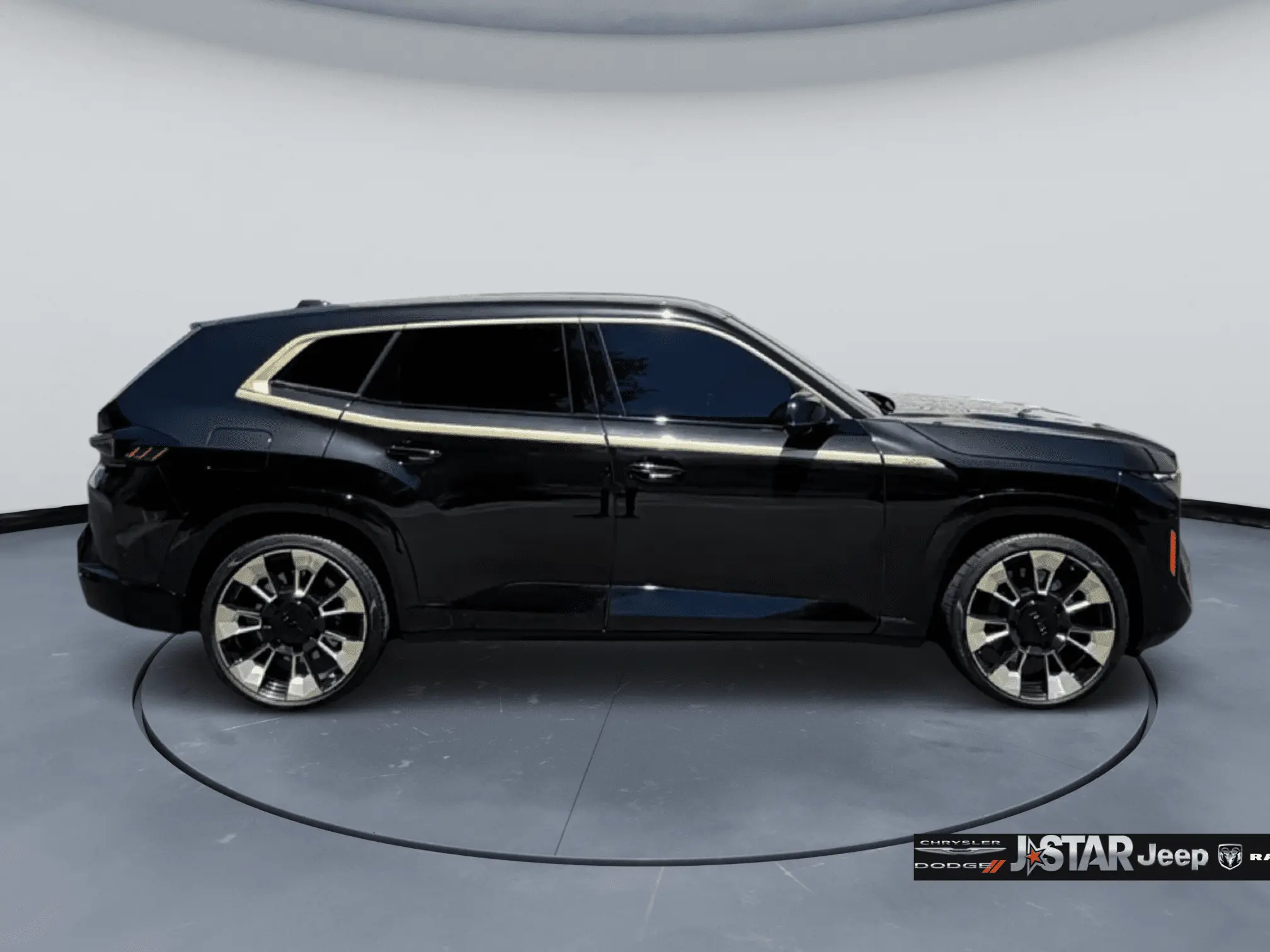 2023 BMW XM Base photo 4