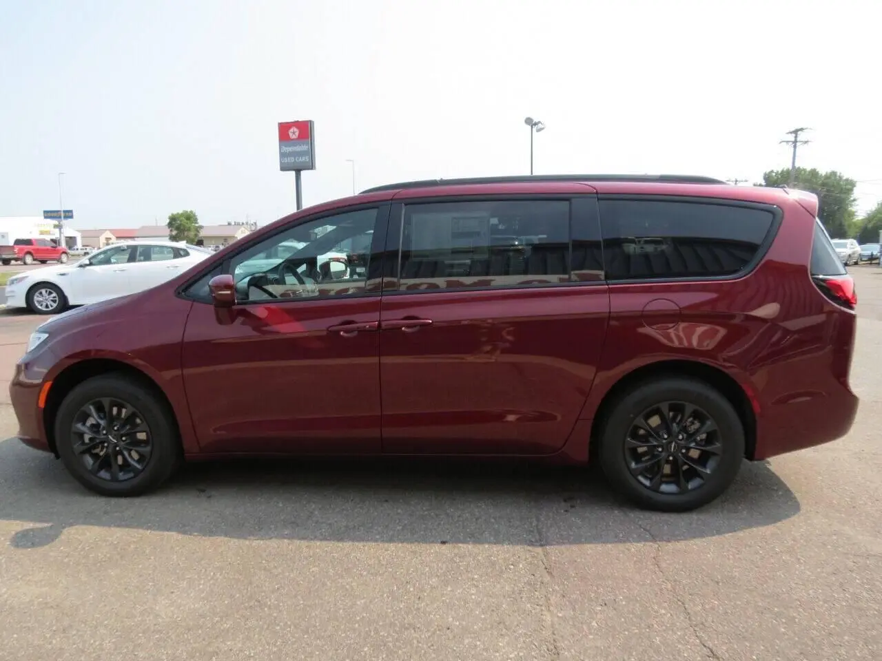 2021 Chrysler Pacifica Touring photo 5