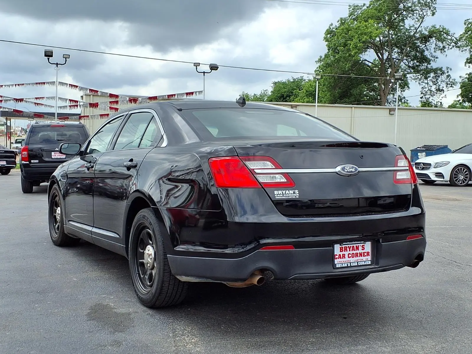 2017 Ford Taurus undefined photo 3