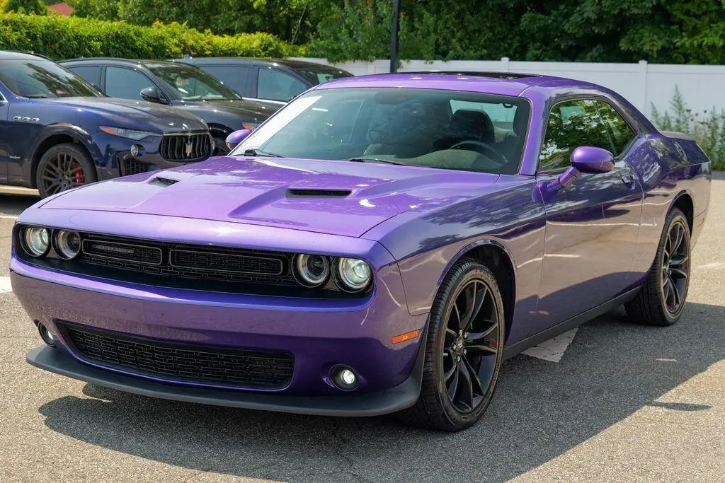 2018 Dodge Challenger SXT photo 3