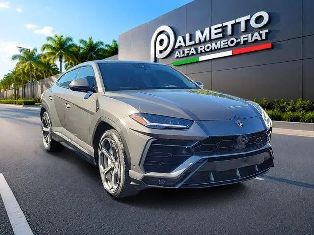 2021 Lamborghini Urus undefined photo 3