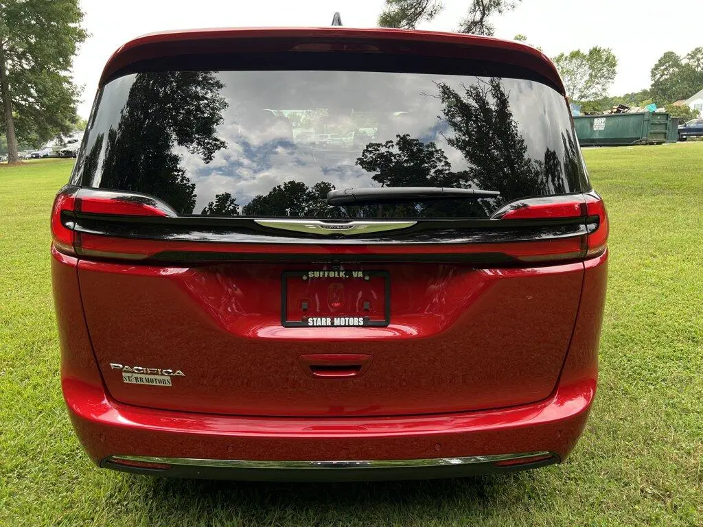 2026 Chrysler Pacifica Select photo 4