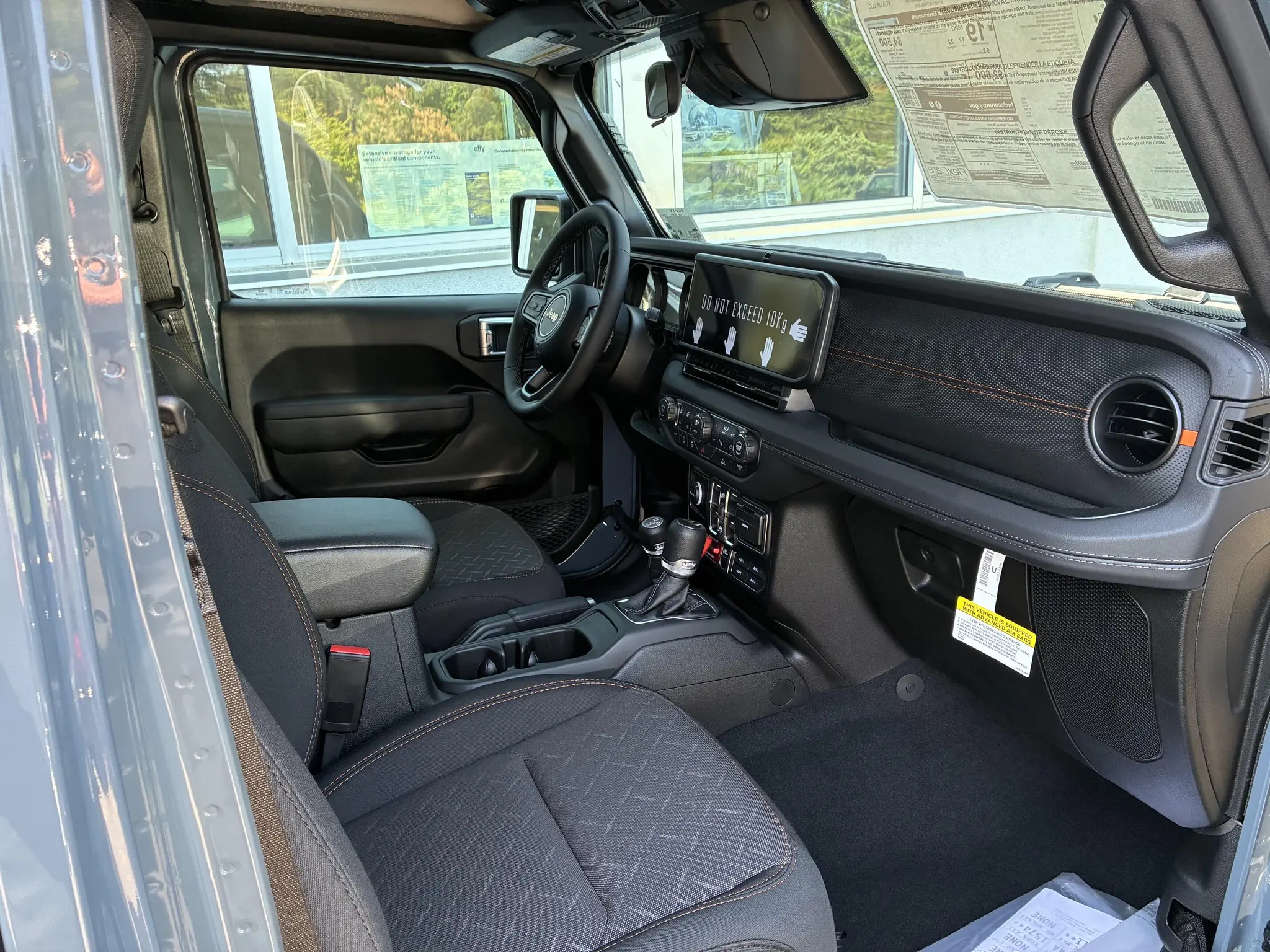 2026 Jeep Gladiator Mojave Auto photo 3