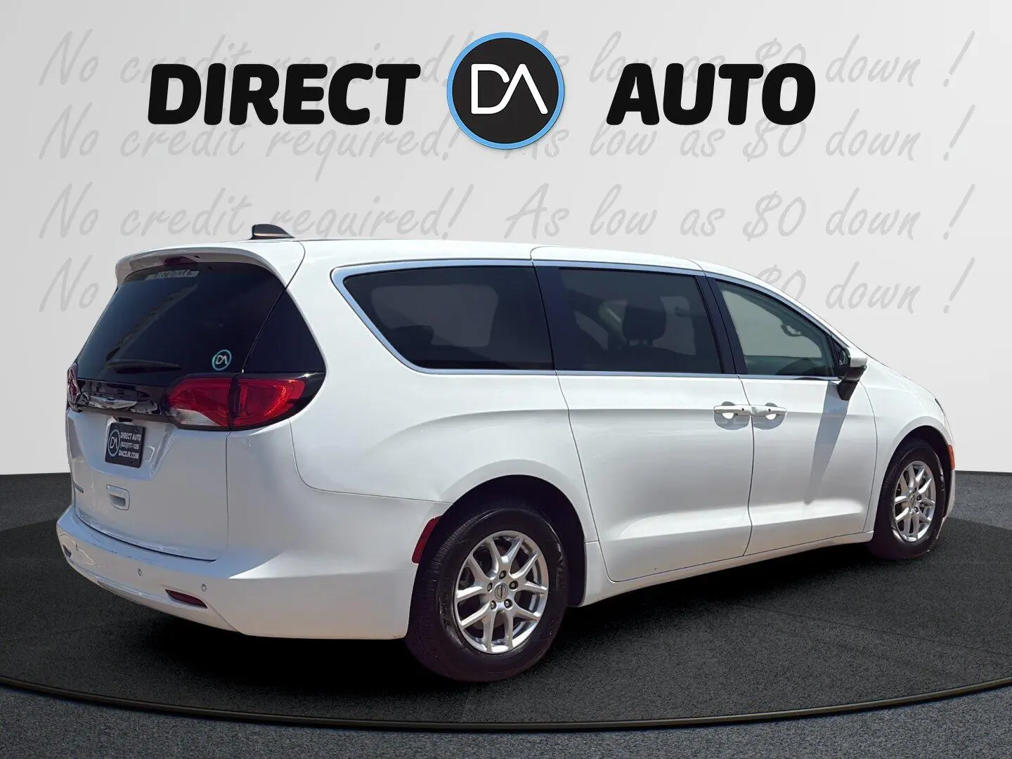 2023 Chrysler Voyager LX photo 5