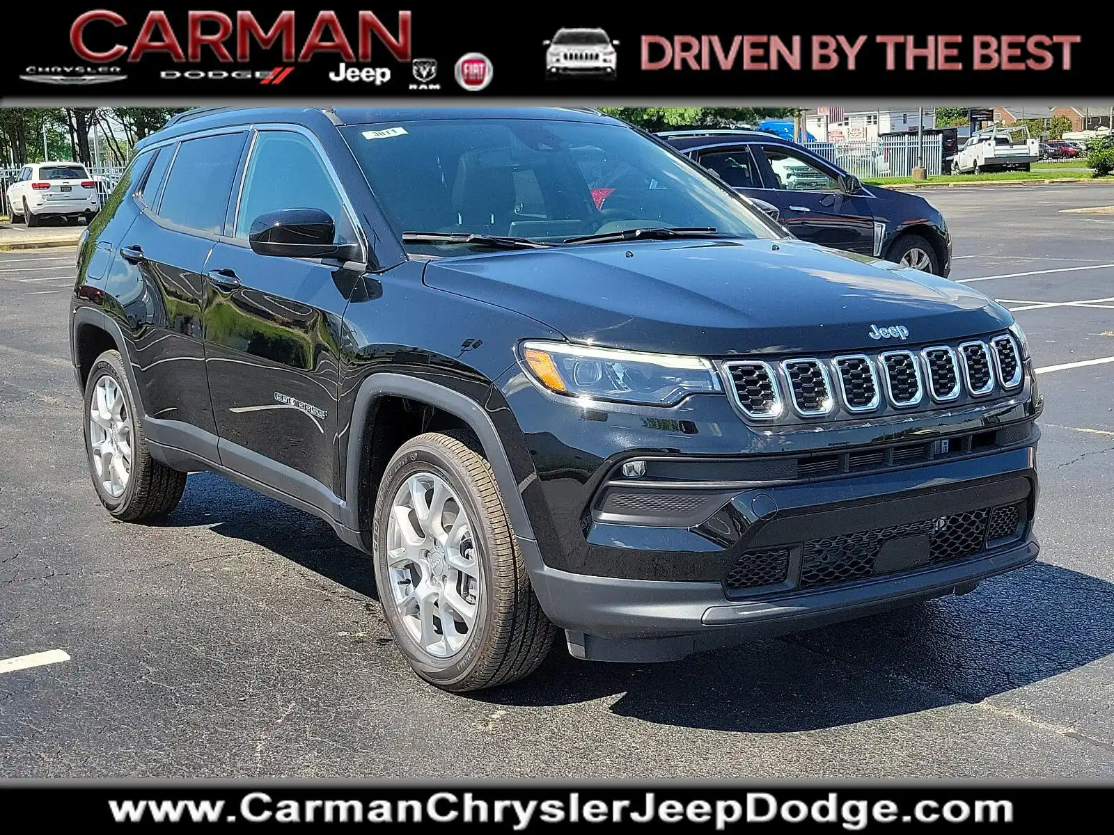 2024 Jeep Compass Latitude Lux 4X4's photo